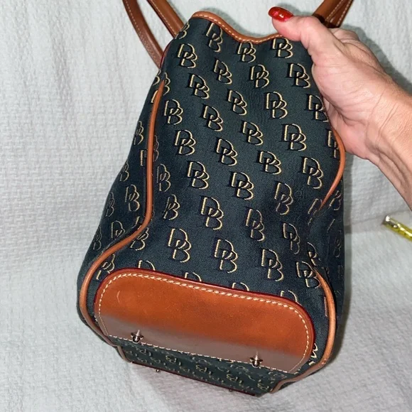RARE Vintage Like new DOONEY & BOURKE Canvas Monogram ahoulder Bag